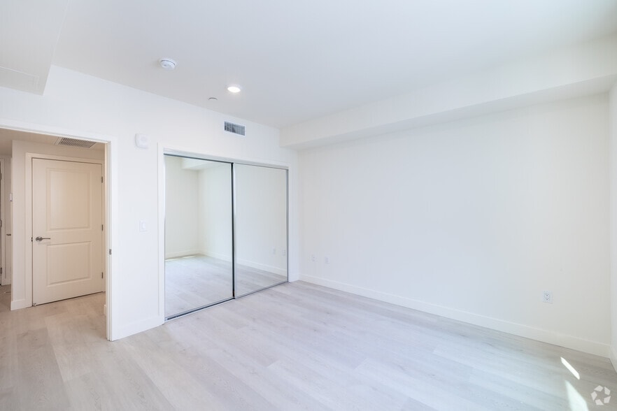 1BR, 1BA - 600SF - Bedroom - The Rosenell