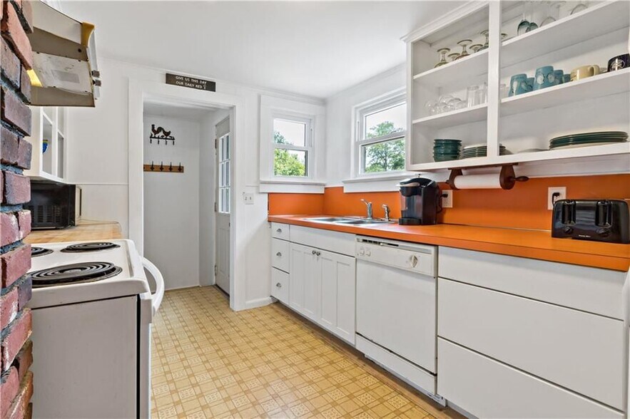 Building Photo - 39 Salt Pond Way