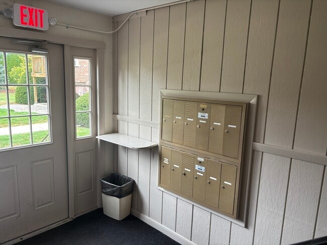 Building Photo - 14b Mayberry Dr