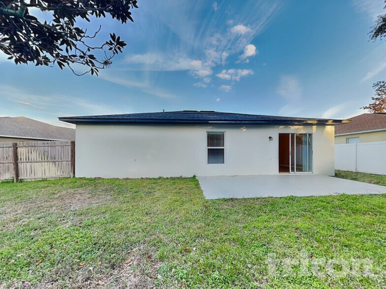 Building Photo - 864 Vanderbilt Dr