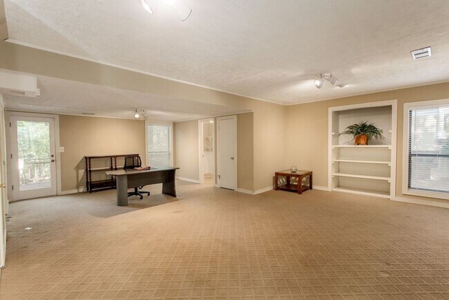 Building Photo - Contemporary East Cobb Home in Pope School...