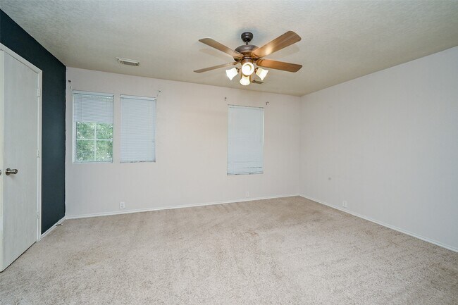 Building Photo - 23850 Pebworth Pl
