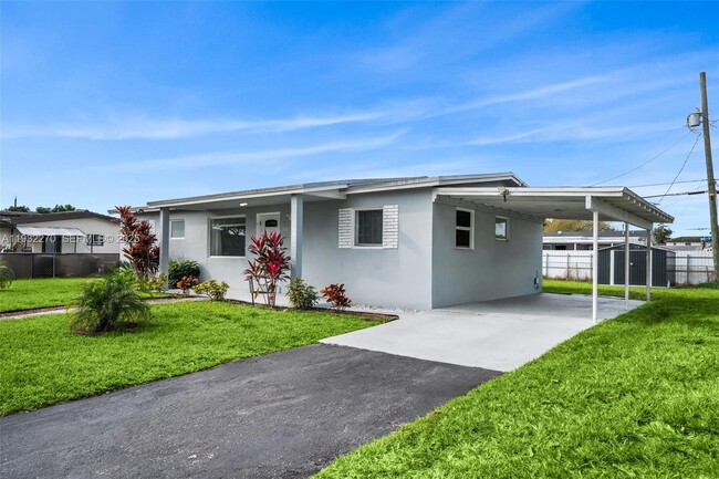 Building Photo - 13710 Harrison St