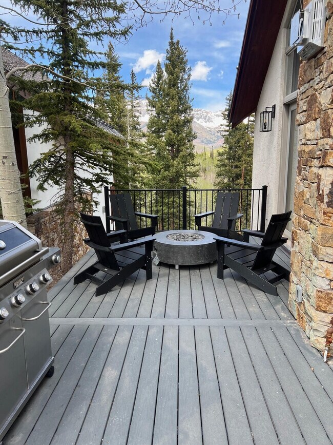 Building Photo - 116 Winterleaf Dr