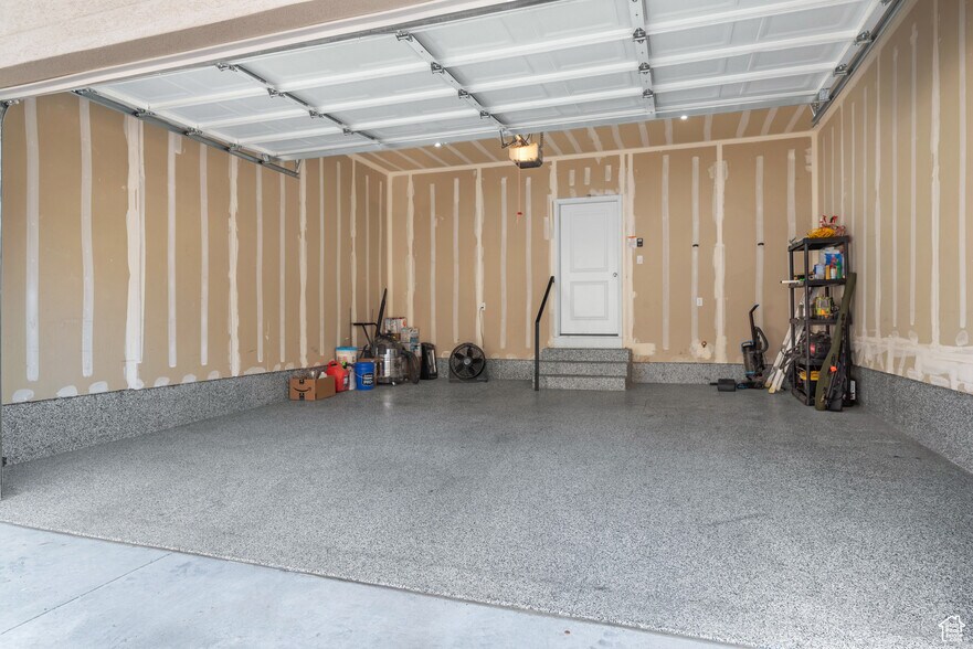 Building Photo - 898 N 1120 E