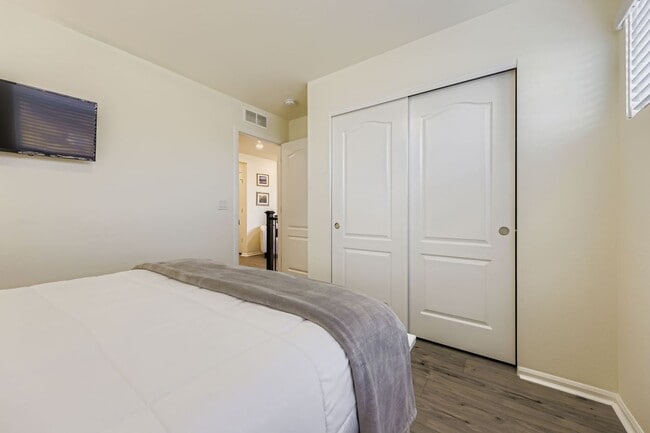 Building Photo - Idyllic Thornton 3BDR Retreat – Turnkey Mid-Term Rental