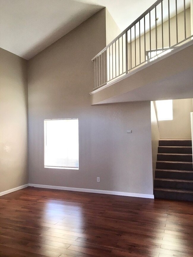 Building Photo - Large 3 Bedroom 2.5 Bath House w/ Garage in Vallejo -- COMING SOON !!!