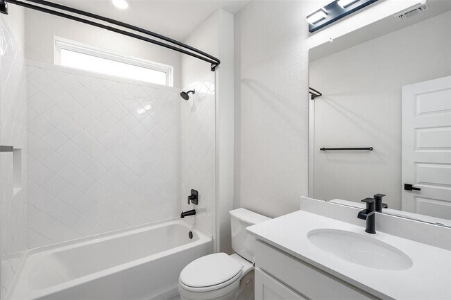 Building Photo - 2516 Walking Y Rd