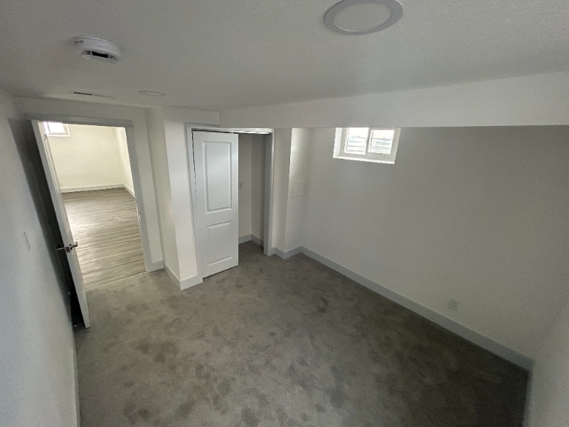 Building Photo - 1370 S Meade St