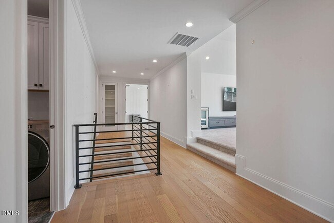 Building Photo - 3438 Snowbed Ridge Dr