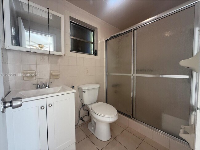 Building Photo - 233 NW 45th Ave