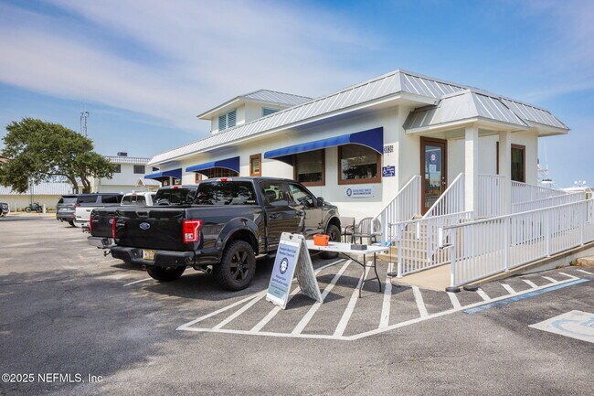 Building Photo - 3106 Harbor Dr