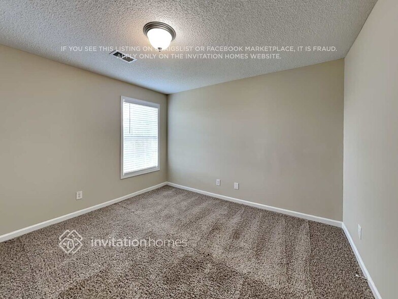 Building Photo - 5026 Yankee Doodle Dr