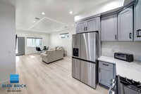 Building Photo - 5841 Vanalden Ave