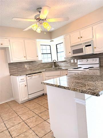 Building Photo - 3424 Tina St