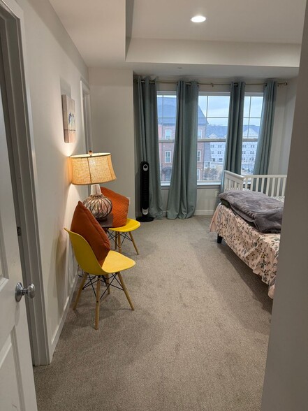 Building Photo - 22102 Cabin Branch Ave