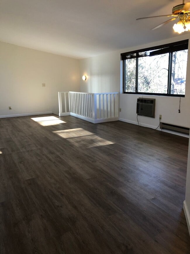 Building Photo - PM16-00277S: Joseph