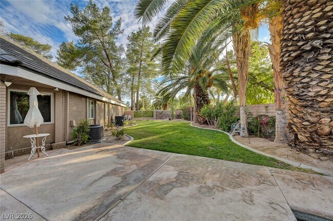 Building Photo - 7258 Loma Alta Cir