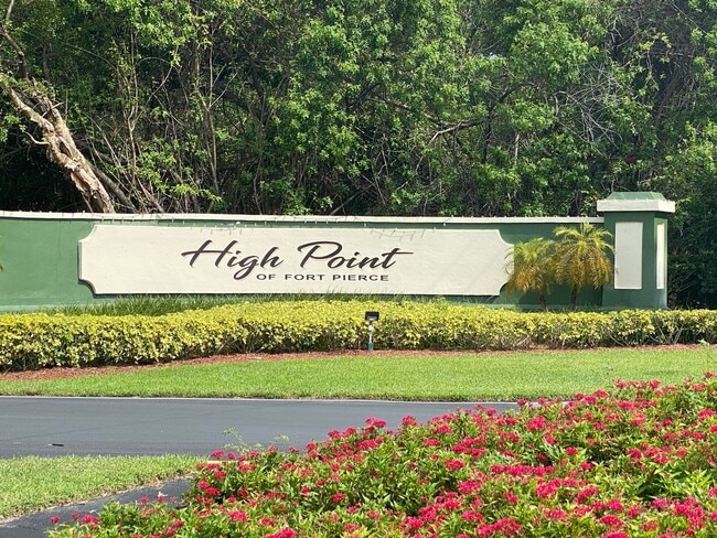 Building Photo - 55+ community 2 BED 2 BATH  in High Point of Fort Pierce