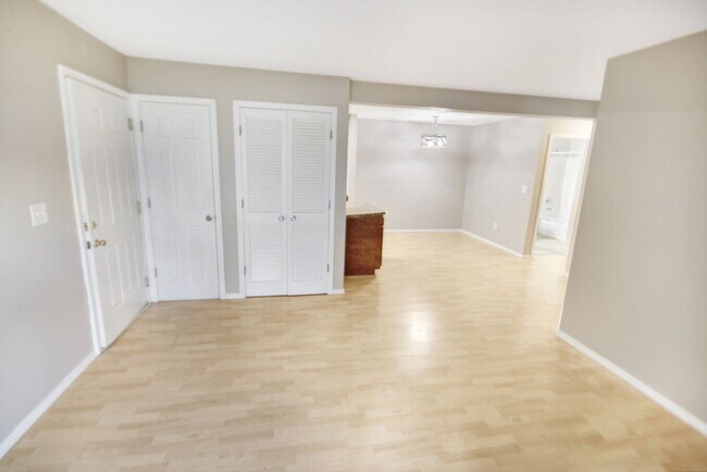 Building Photo - 17048 Sandalwood Creek Dr