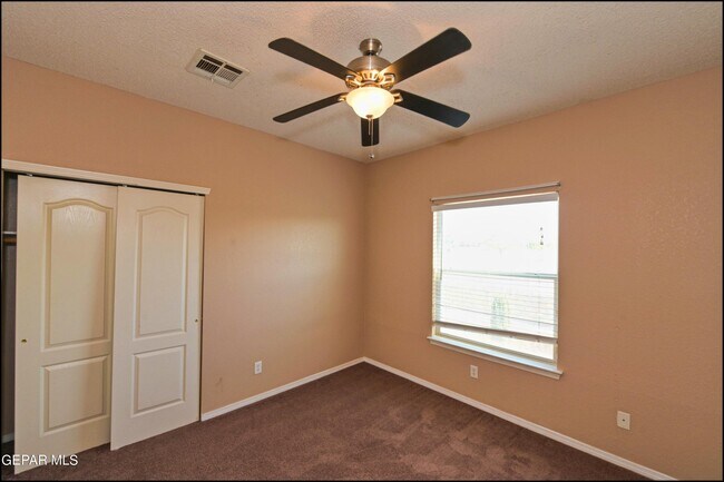 Building Photo - 452 Emerald Pass Ave