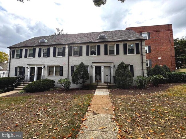 Building Photo - 3943 Pennsylvania Ave. SE