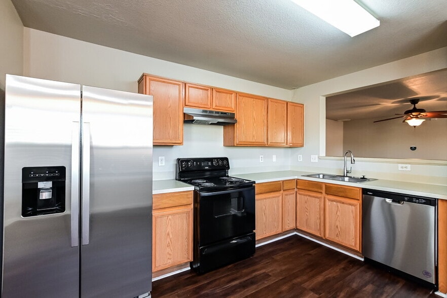 Building Photo - 20639 Tealbrook Dr