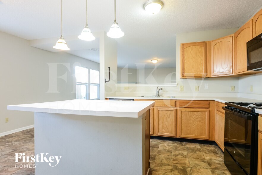 Building Photo - 9214 Bainbridge Dr