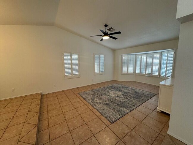 Building Photo - 946 N 59th St