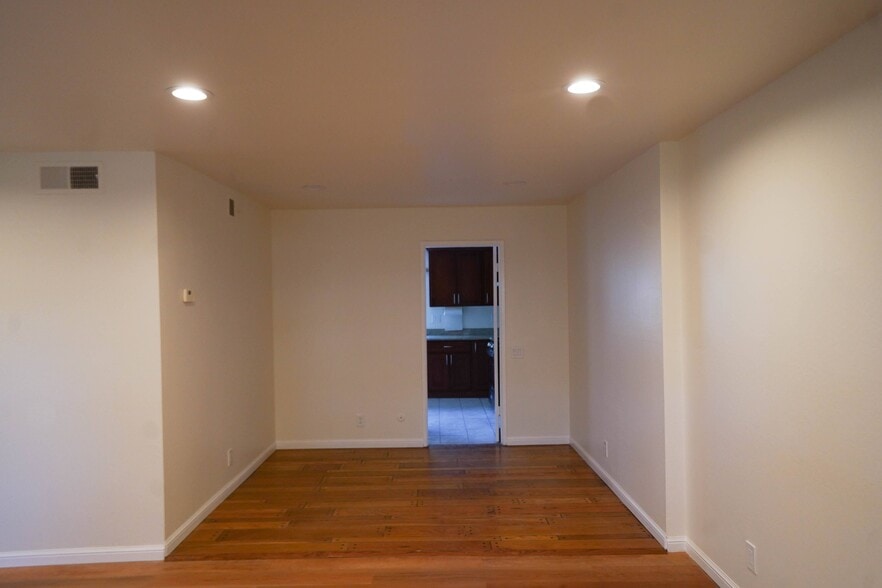 Building Photo - 2396 Shoreside Ct