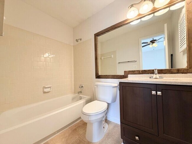 Building Photo - Gorgeous Doraville 2 Bed-2.5 Bath Townhouse, Roommate Floor plan!