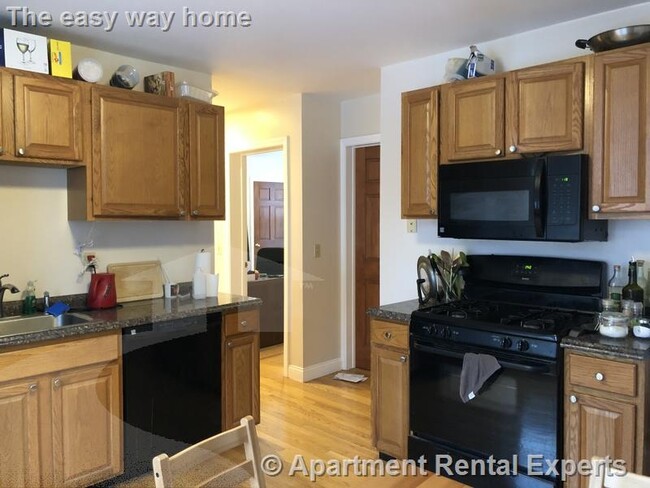 Primary Photo - Cambridgeport 3 Bedroom Fully Renovated- H...