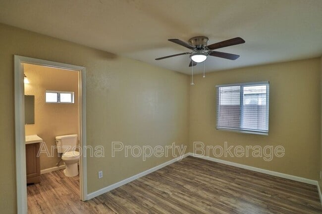 Building Photo - 601 W Rio Salado Pkwy