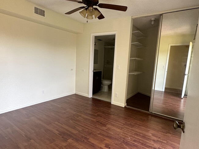 Building Photo - 8345 Trent Ct