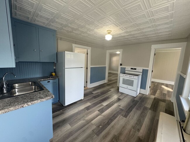 Building Photo - 17 Sullivan St