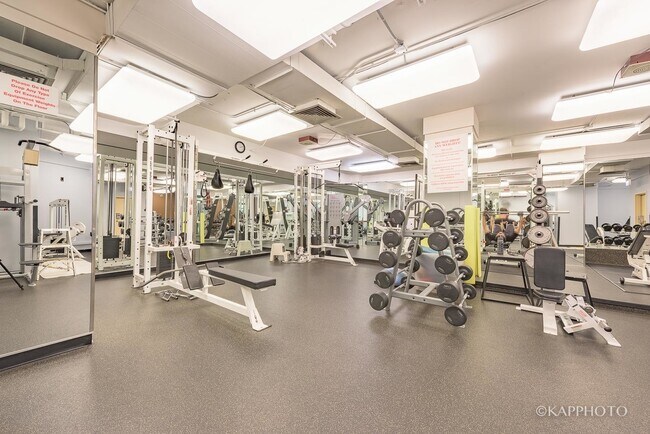 Building Photo - 211 E Ohio St