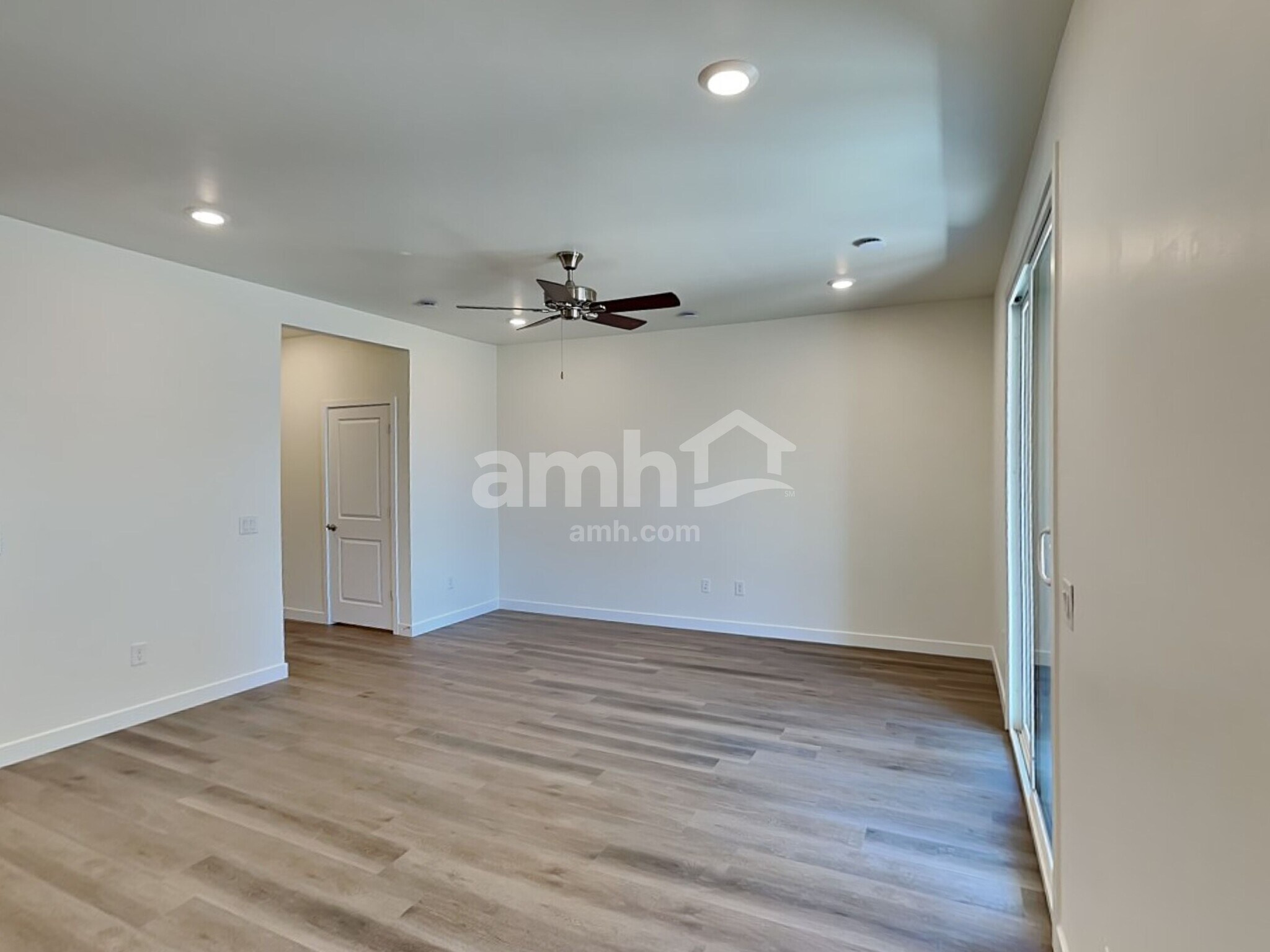 Building Photo - 6542 E Paseo Baranda