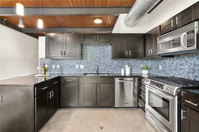 Building Photo - 2205 N Lamar Blvd