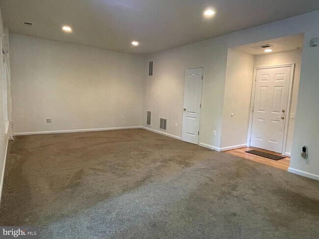Building Photo - 6130 Stonehenge Pl