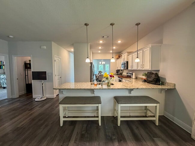 Building Photo - 593 Riverwalk Cir
