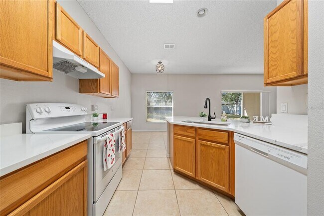 Building Photo - 6274 Glenn Cliff Wy