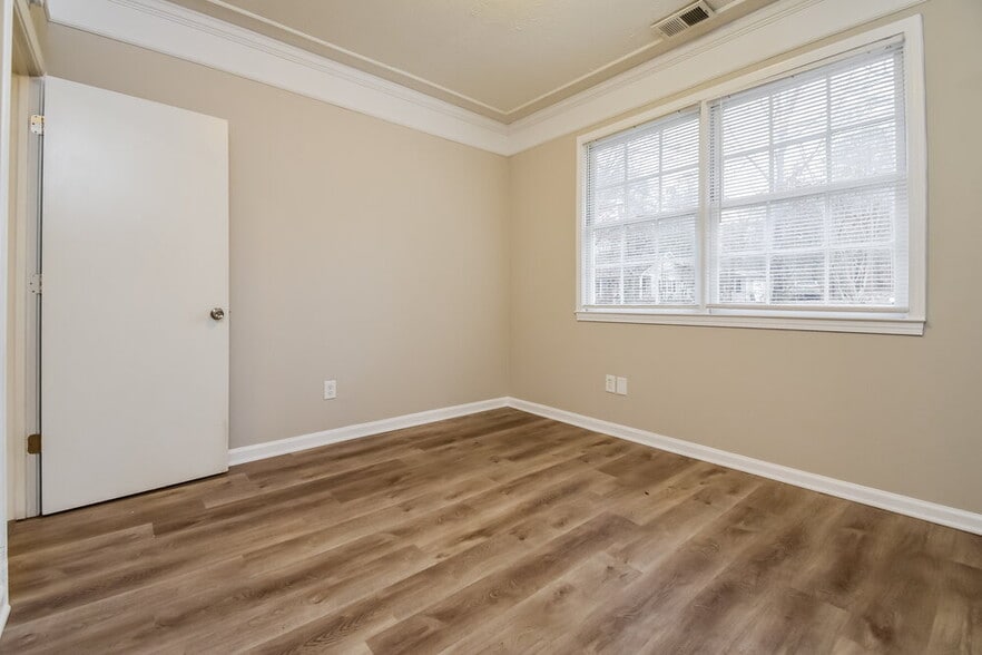 Building Photo - 53 Gum Springs Rd