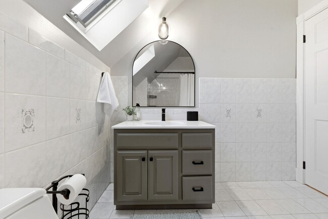 Building Photo - 30 Boardman St