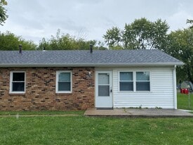 Building Photo - 2702 Dale Dr