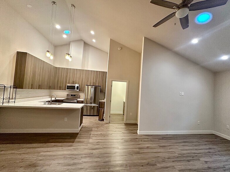 Primary Photo - 2309 K St