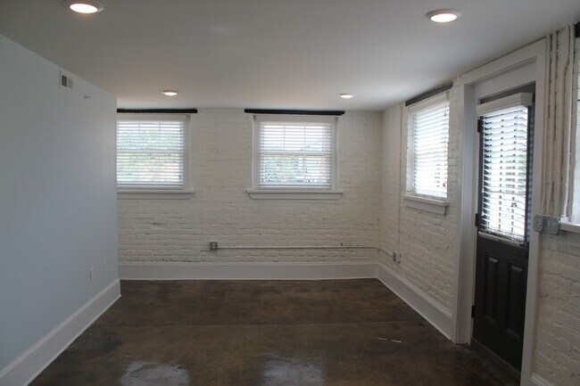 Building Photo - School