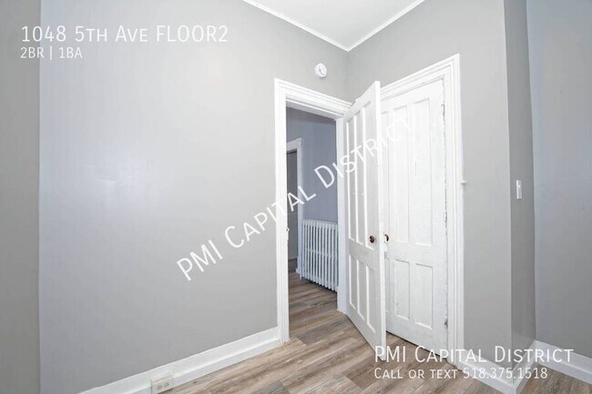 Building Photo - 1048 5th Ave