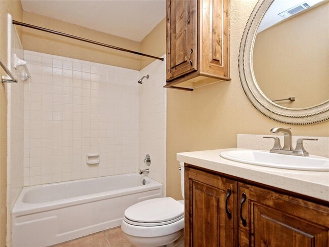 Building Photo - 154 Woodcreek Dr