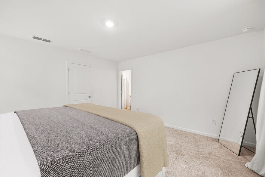 Building Photo - 2676 Senegal Wy