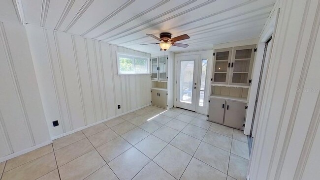 Building Photo - 6374 Hampton Dr N